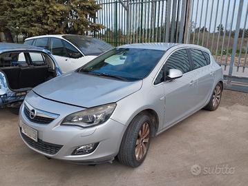 OPEL ASTRA J ricambi usati 