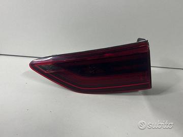 Fanale posteriore portellone volkswagen golf 8