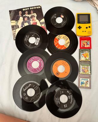 Game Boy Color giallo con giochi + 45 giri vintage