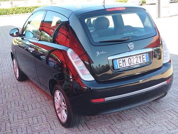 Lancia Ypsilon 1.2 69 CV 5 porte GPL Ecochic Plati