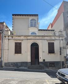Palazzetto al centro per attività ricettiva
