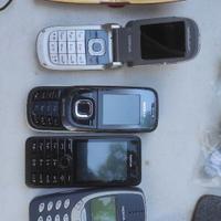 telefoni Nokia 3310 + vari  + samsung