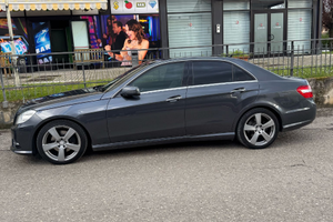 Mercedes Benz E 300 hybrid