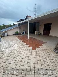 Casa semindipendente con garage ad Acireale