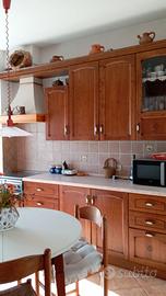 Cucina in legno massello