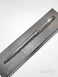 Caran d'Ache Madison Clue de Paris Penna