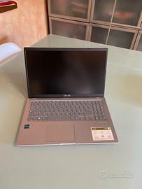 ASUS VivoBook perfetto per studio,lavoro,gaming