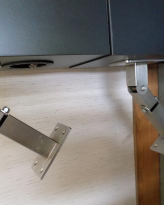 Supporti da parete per diffusori acustici