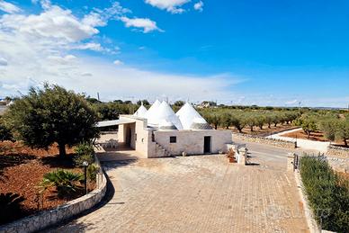 Contrada Difesa, trulli ristrutturati con terreno