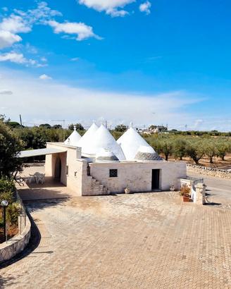Contrada Difesa, trulli ristrutturati con terreno