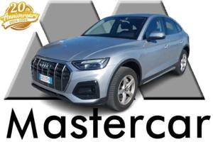 AUDI Q5 Sportback 40 2.0 tdi Advanced 4x4 s-tron