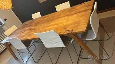 Tavolo  da pranzo in legno massello