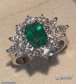 ANELLO ORO 18kt. CON DIAMANTI E SMERALDO ZAMBIA