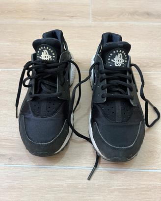 NIKE Air Huarache N.38