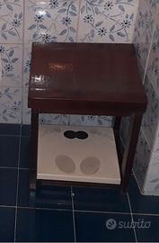 Sgabello in legno