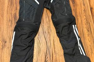Pantaloni moto