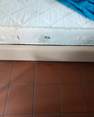 Letto e materasso una piazza e mezzo