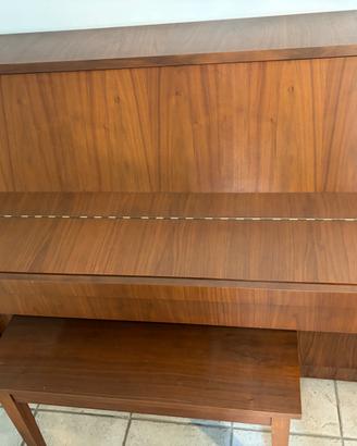 Pianoforte verticale Kawai