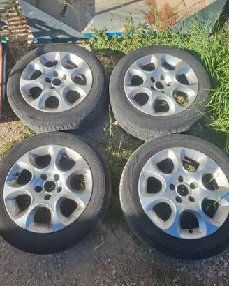 4 cerchi da 16 x  alfa romeo 159
