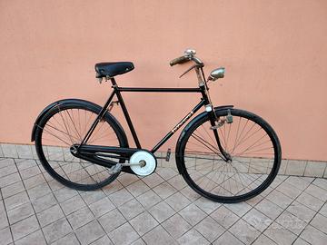 Bicicletta da 28 nera e bianca misura 58 meccanica