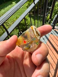 Opale grezzo  pietra