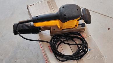 Satinatrice DeWalt D26422
