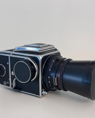 Hasselblad 500C + 50mm/5 + 150mm/4 + Pellicole