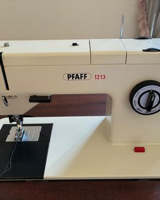 Macchina da cucire PFAFF 1213 con mobile