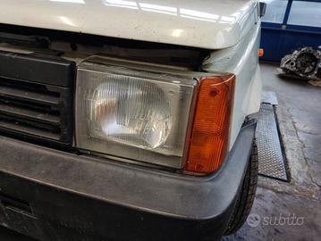 Proiettore sinistro FIAT PANDA del 2000