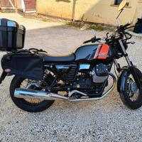 Moto Guzzi V7 III 750
