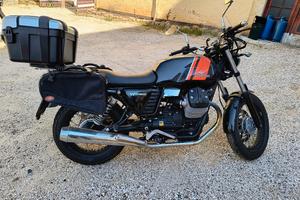 Moto Guzzi V7 III 750