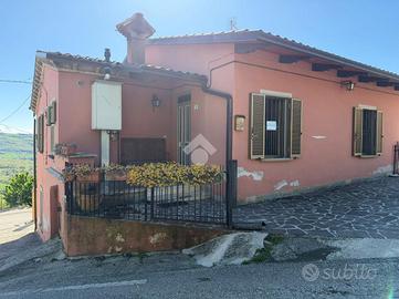 CASA INDIPENDENTE A GUBBIO