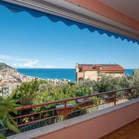 Trilocale ristrutturato in Salita alla Croce