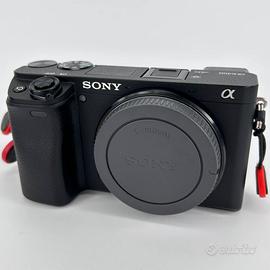 Sony Alpha A6400 - Scatta l'Attimo