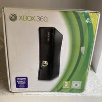 XBOX 360 4GB + volante + HD esterno