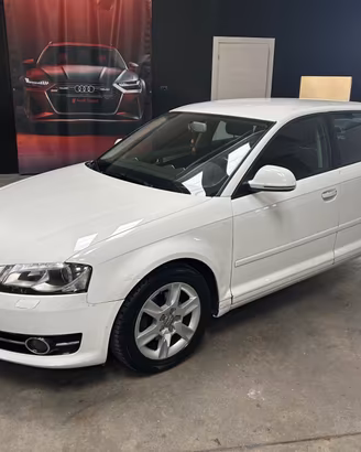 Audi A3 1.6 TDI 105 CV CR Attraction
