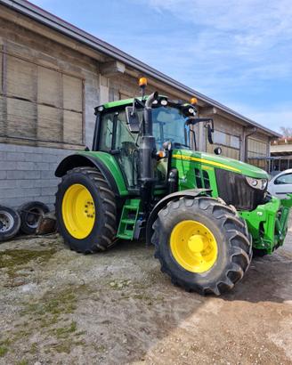 TRATTORE JOHN DEERE 6120M