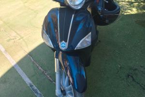 piaggio liberty 150 cc 5000 km valuto permuta 