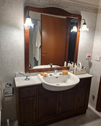 arredo bagno e specchio