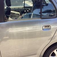 DAIHATSU TREVIS PORTA POSTERIORE DX