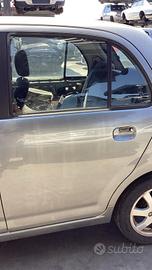 DAIHATSU TREVIS PORTA POSTERIORE DX