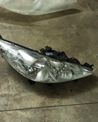 Faro Ant. Sx Peugeot 207 