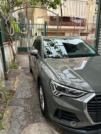 Audi Q3 35 TFSI business advance