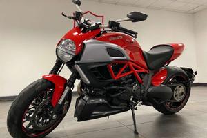 Ducati Diavel red abs 2011