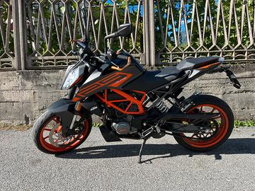 KTM Duke 125 anno 2021