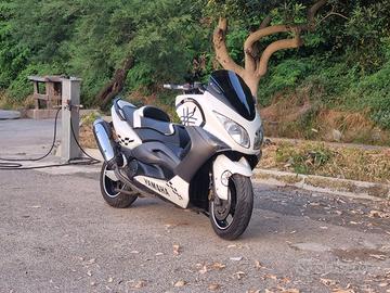 T Max 500 2011