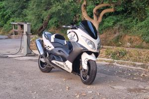 T Max 500 2011