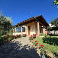 Villa con giardino Località Ceciliano arezzo