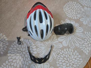 casco da bici da corsa o mtb 