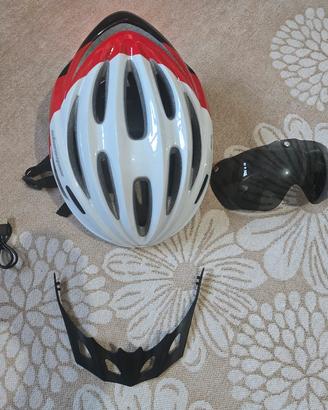 casco da bici da corsa o mtb 